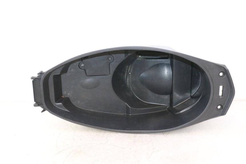 photo de BAÚ DE ASSENTO FYM SCOOTERONE 125 (2006 - 2008) - Vista principal