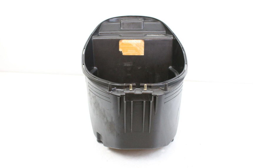photo de BAÚ DE SELIM KYMCO SENTO 100 (2008 - 2013) - Zoom do estado de desgaste