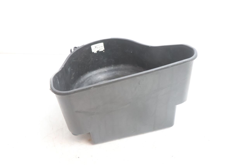 photo de BAÚ DE ASSENTO HONDA SH 125 (2001 - 2003) - Outro ângulo de visão