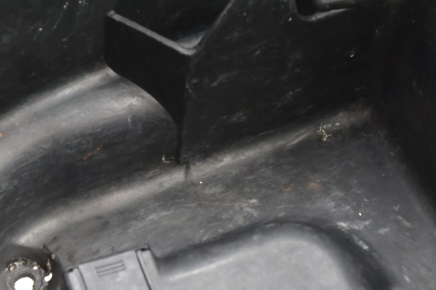 photo de BAÚ DE ASSENTO HONDA SH 125 (2001 - 2003) - Peça verificada