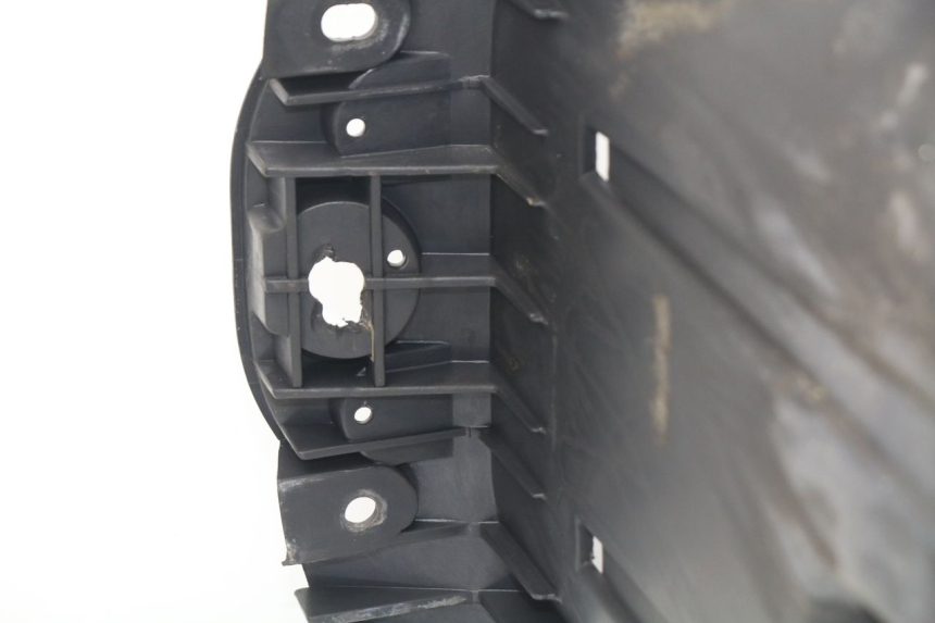 photo de BAÚ DE SELIM MBK SKYLINER 125 (2004 - 2007) - Detalhe da peça