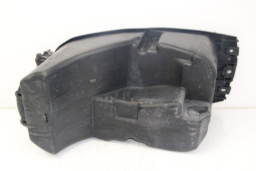 photo de BAÚ DE SELIM MBK SKYLINER 125 (1998 - 2001) - Pontos de fixação