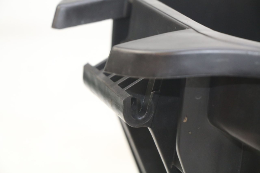 photo de BAÚ DE SELIM PEUGEOT SPEEDFIGHT 3 AIR 50 (2009 - 2015) - Zoom do estado de desgaste