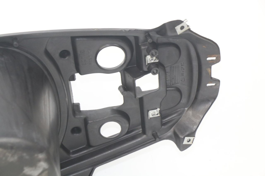photo de BAÚ DE SELIM APRILIA SR LC 50 (1997 - 2004) - Pontos de fixação