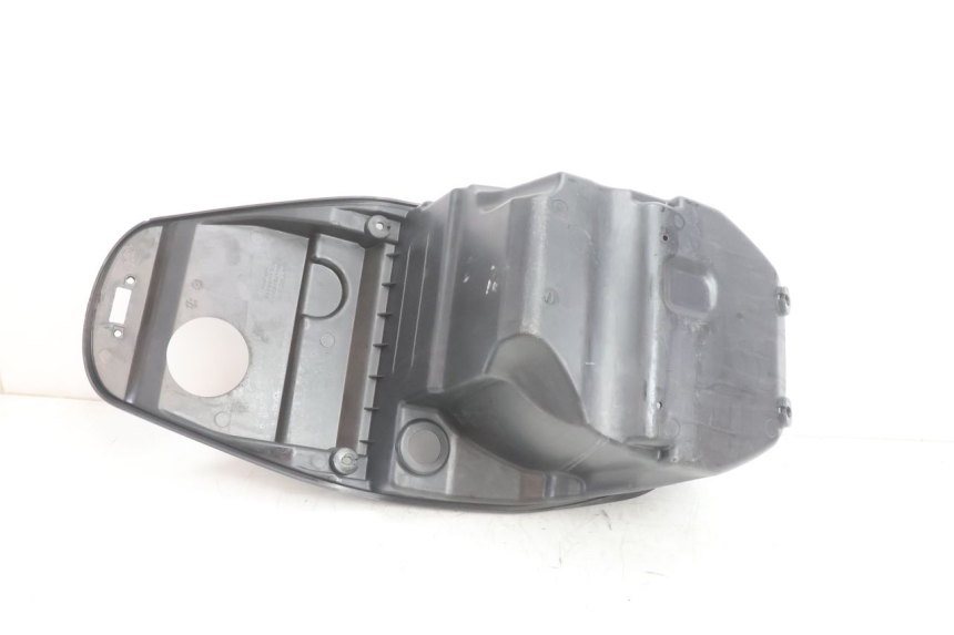 photo de BAÚ DE ASSENTO KYMCO SUPER 8 2T 50 (2007 - 2013) - Peça verificada