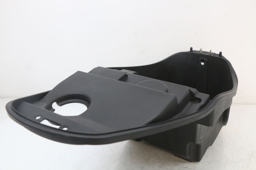 photo de BAÚ DE SELIM KYMCO SUPER 8 4T 50 (2018 - 2020) - Outro ângulo de visão