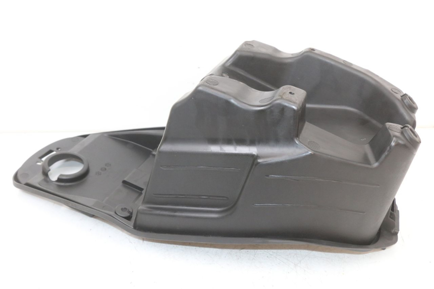 photo de BAÚ DE SELIM KYMCO SUPER 8 4T 50 (2021 - 2024) - Marcações e referências
