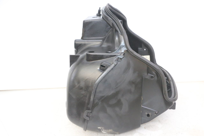 photo de BAÚ DE SELIM PIAGGIO SUPER LX 125 (2000 - 2003) - Pontos de fixação