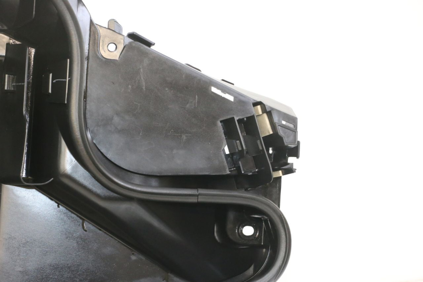 photo de BAÚ DE SELIM SUZUKI BURGMAN 125 (2018 - 2021) - Pontos de fixação