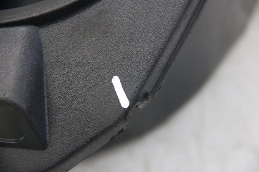photo de BAÚ DE SELIM PIAGGIO VESPA SPRINT 2T 50 (2014 - 2018) - Pontos de fixação