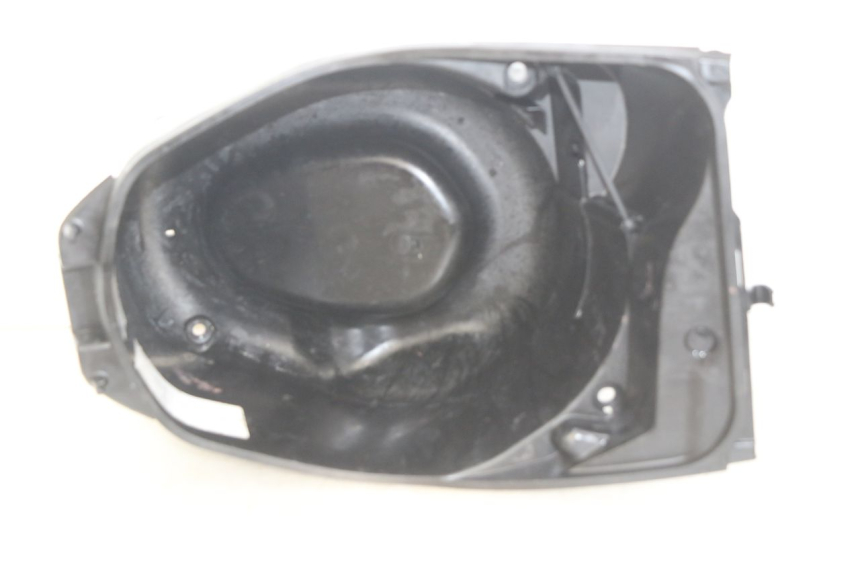 photo de BAÚ DE SELIM HONDA VISION NSC R 50 (2013 - 2015) - Outro ângulo de visão