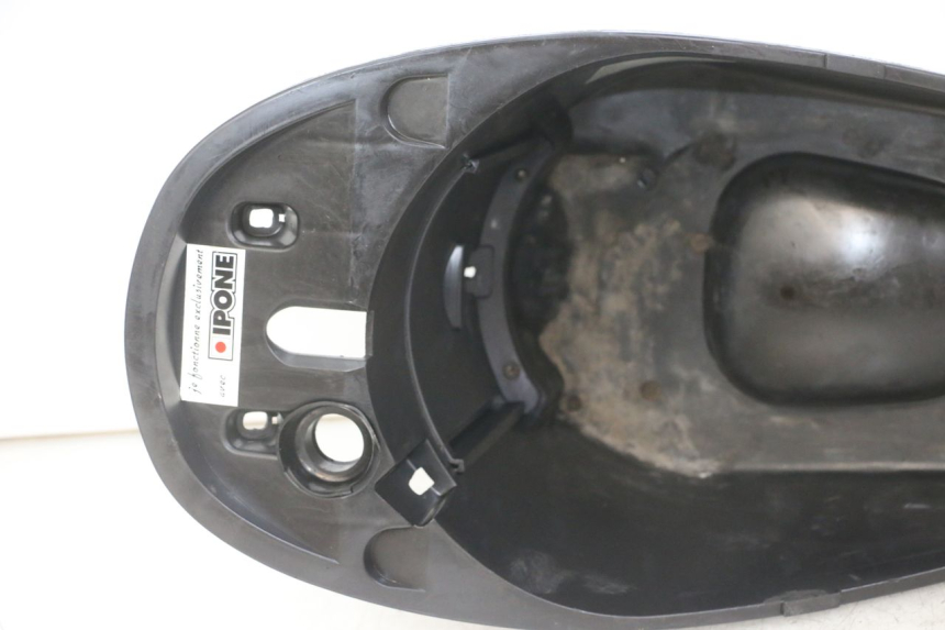 photo de BAÚ DE SELIM PEUGEOT VIVACITY NEW 2T 50 (2008 - 2017) - Pontos de fixação