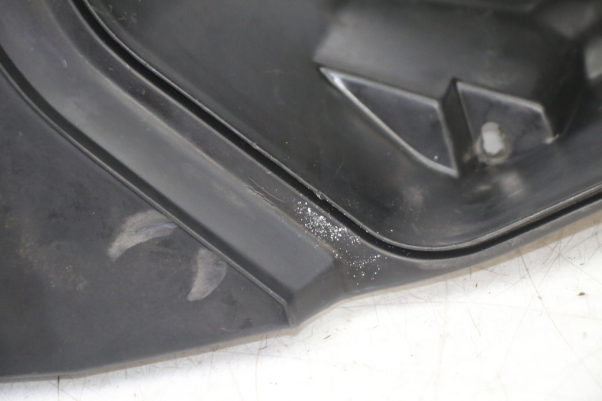 photo de BAÚ DE SELIM PEUGEOT VIVACITY 50 (2004 - 2009) - Detalhe da peça