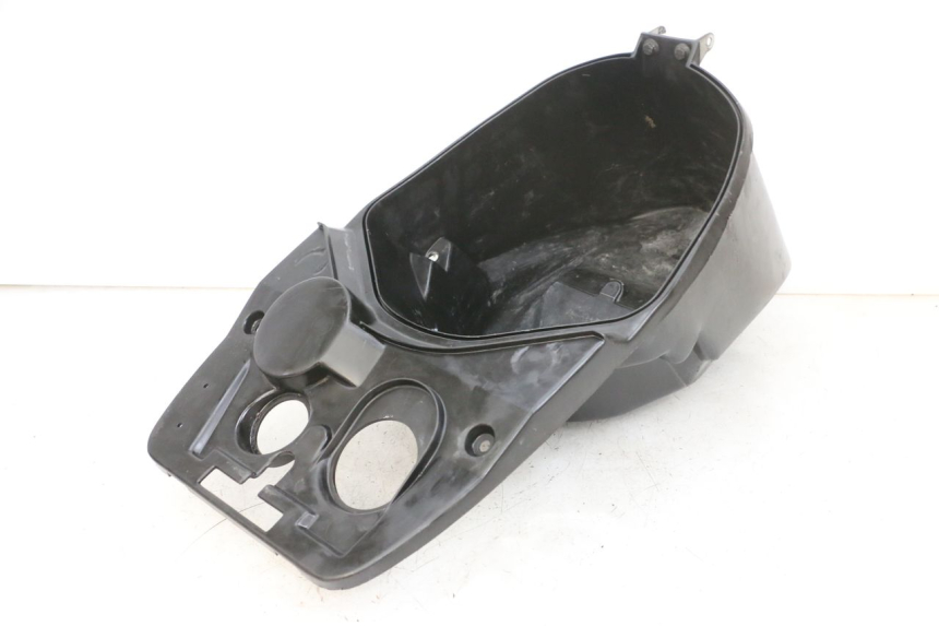 photo de BAÚ DE SELIM PEUGEOT VIVACITY 100 (1999 - 2008) - Pontos de fixação