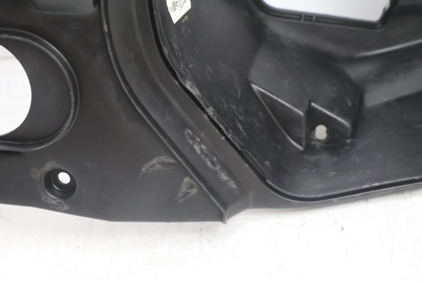 photo de BAÚ DE SELIM PEUGEOT VIVACITY 100 (1999 - 2008) - Zoom do estado de desgaste