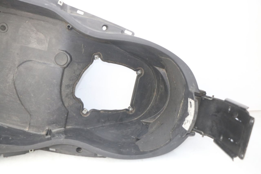 photo de BAÚ DE SELIM YAMAHA X-MAX XMAX 125 (2010 - 2013) - Marcações e referências