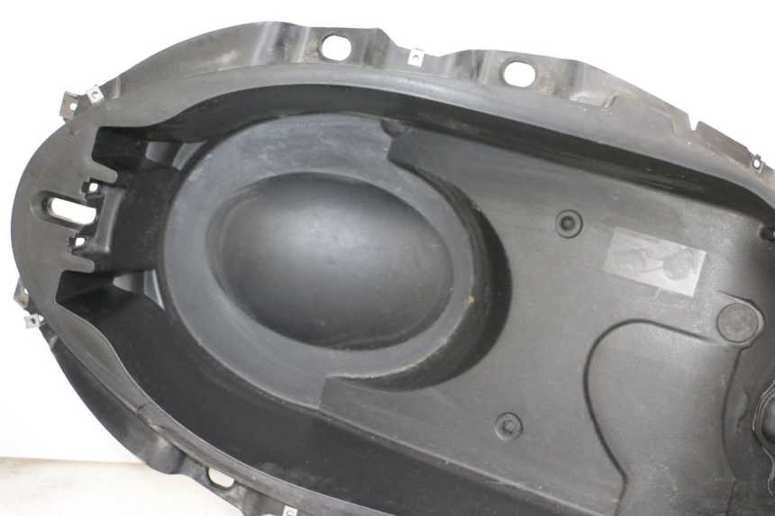 photo de BAÚ DE SELIM YAMAHA X-MAX XMAX 125 (2010 - 2013) - Pontos de fixação