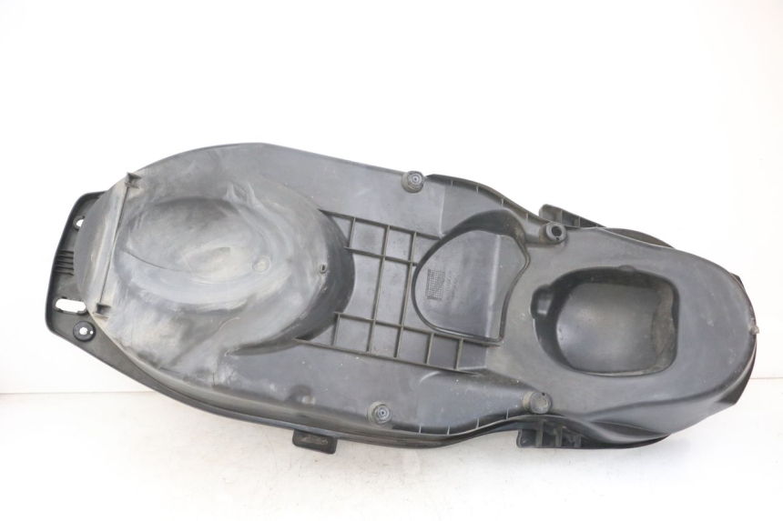 photo de BAÚ DE SELIM YAMAHA XMAX X-MAX 125 (2006 - 2009) - Outro ângulo de visão