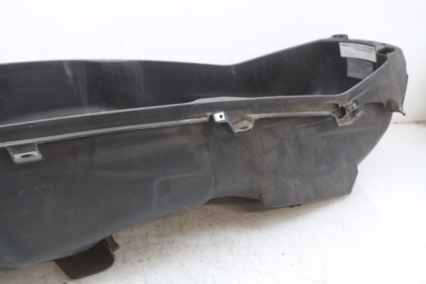 photo de BAÚ DE SELIM PIAGGIO X10 125 (2012 - 2017) - Pontos de fixação