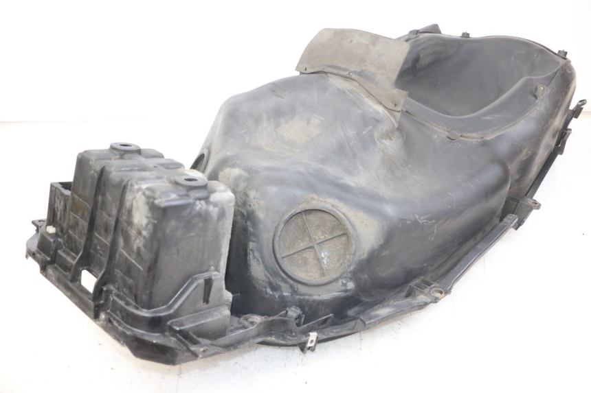 photo de BAÚ DE SELIM PIAGGIO X10 125 (2012 - 2017) - Detalhe da peça