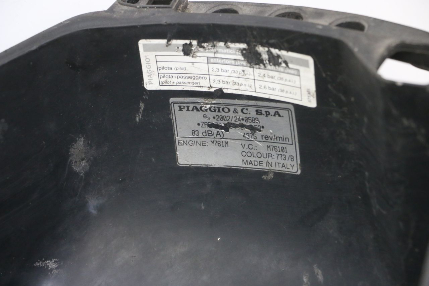photo de BAÚ DE SELIM PIAGGIO X10 125 (2012 - 2017) - Pontos de fixação