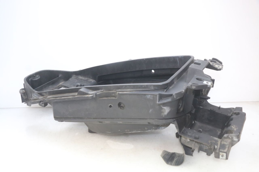 photo de BAÚ DE SELIM PIAGGIO X9 EVOLUTION 250 (2003 - 2007) - Zoom do estado de desgaste