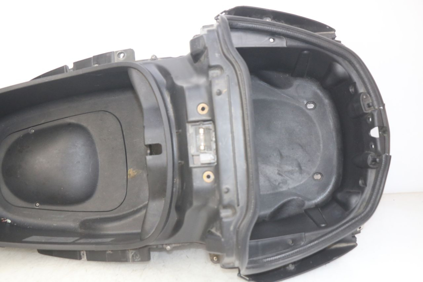 photo de BAÚ DE SELIM PIAGGIO XEVO - X EVO 125 (2007 - 2017) - Vista geral