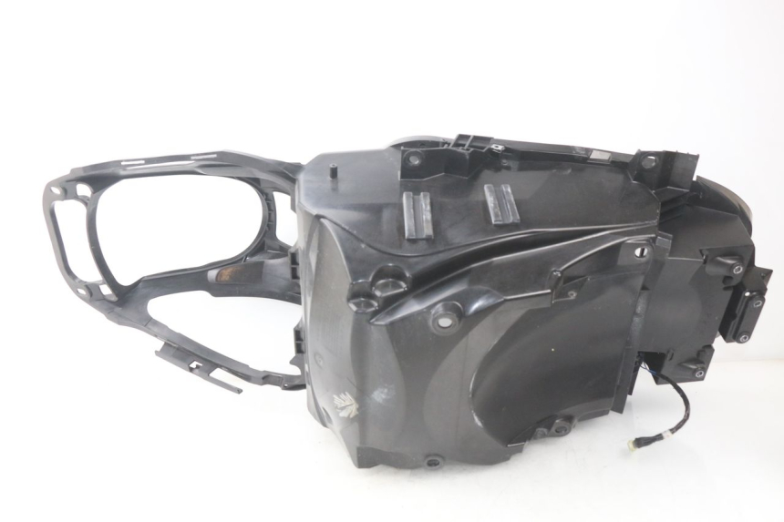 photo de BAÚ DE SELIM YAMAHA XP T-MAX TMAX 500 (2008 - 2012) - Outro ângulo de visão