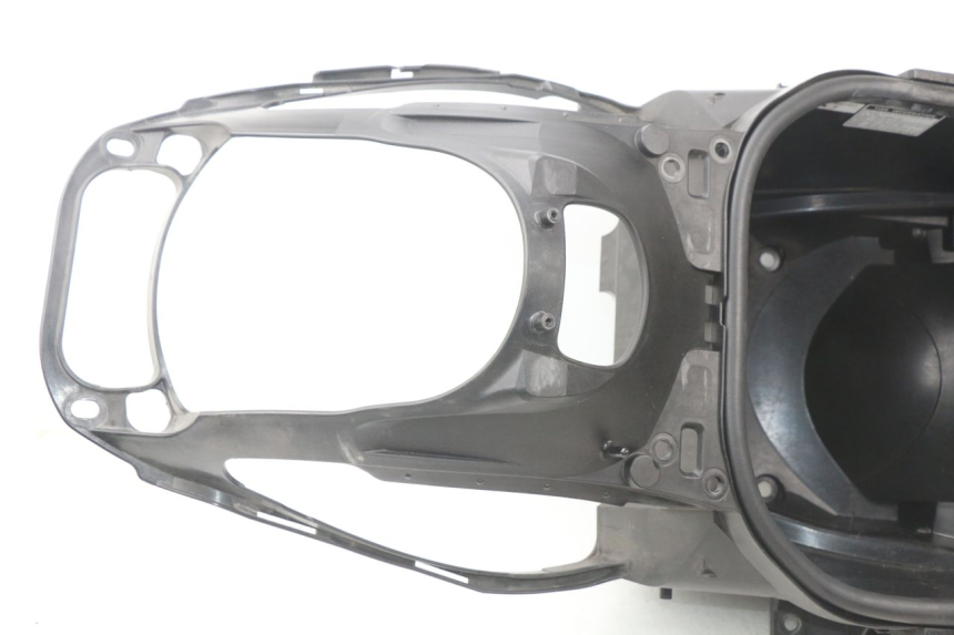 photo de BAÚ DE SELIM YAMAHA XP T-MAX TMAX 500 (2008 - 2012) - Estado da superfície
