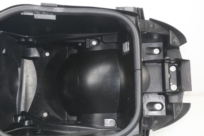 photo de BAÚ DE SELIM YAMAHA XP T-MAX TMAX 500 (2008 - 2012) - Peça verificada