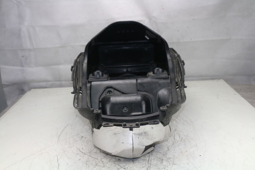 photo de BAÚ DE SELIM YAMAHA YP MAJESTY ABS 400 (2007 - 2009) - Pontos de fixação