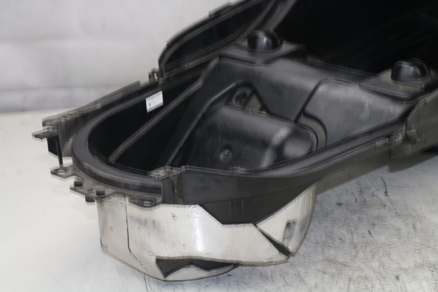 photo de BAÚ DE SELIM YAMAHA YP MAJESTY ABS 400 (2007 - 2009) - Estado da superfície