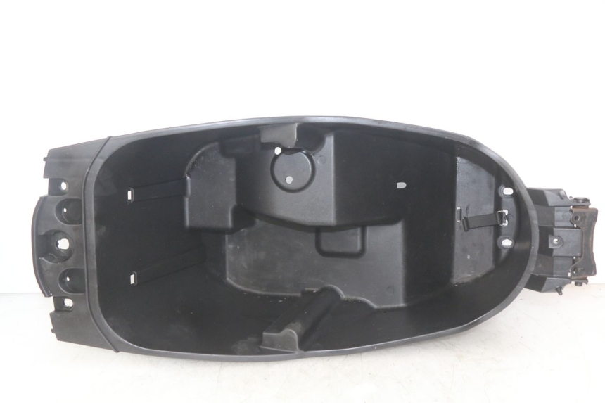 photo de BAÚ DE SELIM YAMAHA YP MAJESTY 125 (2007 - 2010) - Pontos de fixação