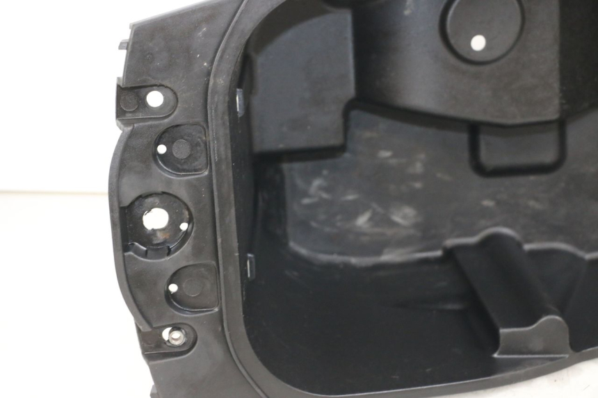 photo de BAÚ DE SELIM YAMAHA YP MAJESTY 125 (2002 - 2006) - Pontos de fixação