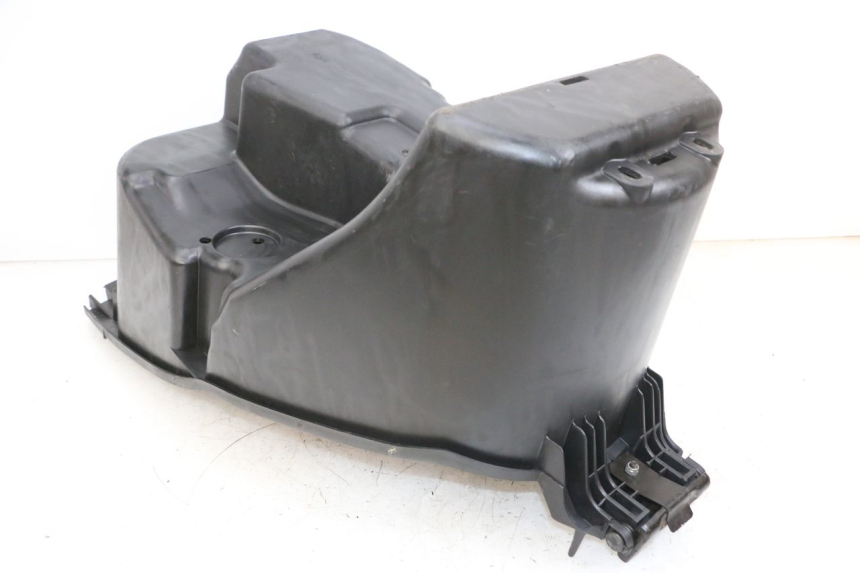 photo de BAÚ DE SELIM YAMAHA YP MAJESTY 125 (2002 - 2006) - Detalhe da peça