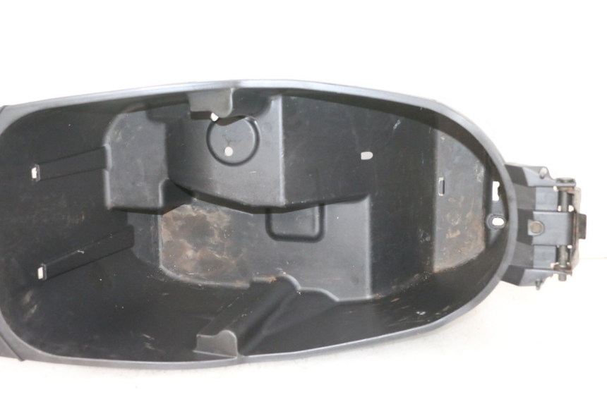 photo de BAÚ DE SELIM YAMAHA YP MAJESTY 125 (2002 - 2006) - Marcações e referências