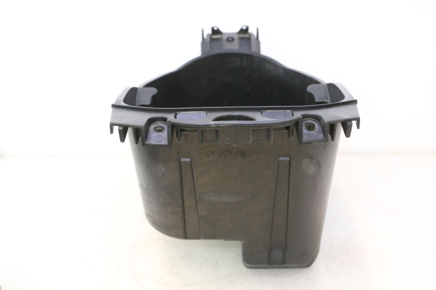 photo de BAÚ DE SELIM YAMAHA YP MAJESTY 125 (1998 - 2001) - Pontos de fixação