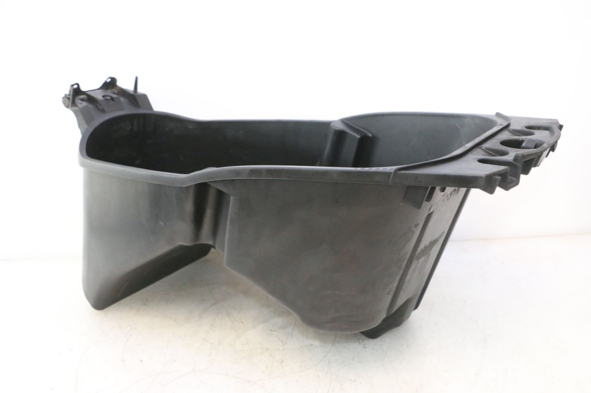 photo de BAÚ DE SELIM YAMAHA YP MAJESTY 125 (1998 - 2001) - Estado da superfície