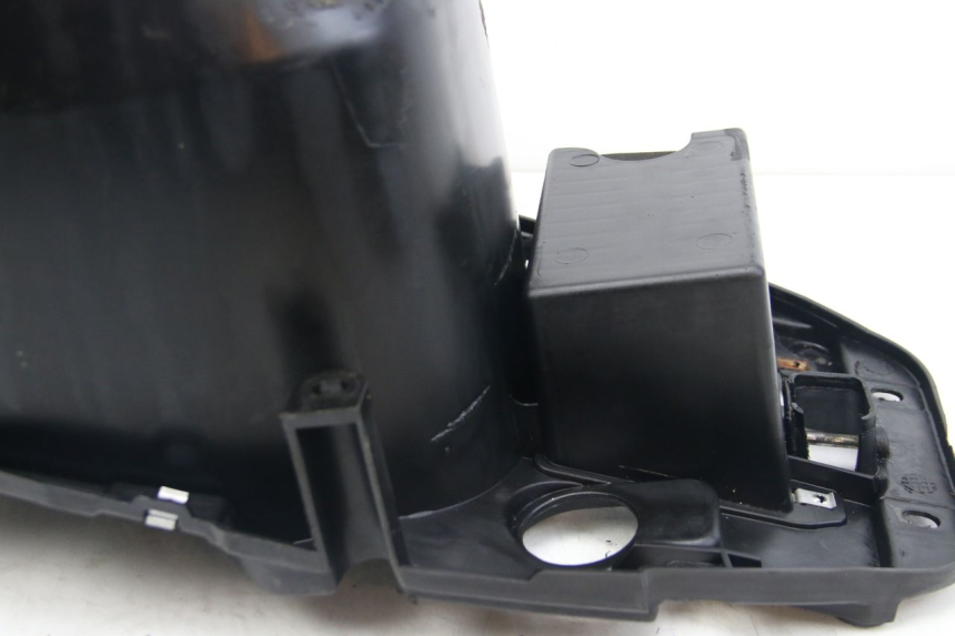 photo de BAÚ DE SELIM PIAGGIO ZIP 2T 50 (2009 - 2019) - Pontos de fixação