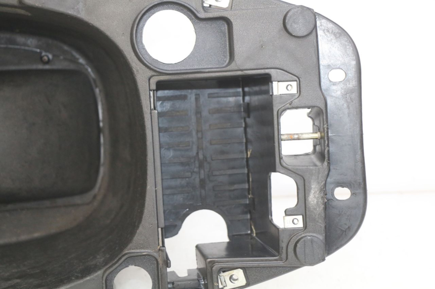 photo de BAÚ DE SELIM PIAGGIO ZIP 2T 50 (2009 - 2019) - Pontos de fixação