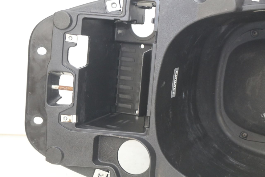 photo de BAÚ DE SELIM PIAGGIO ZIP 4T 50 (2018 - 2020) - Outro ângulo de visão
