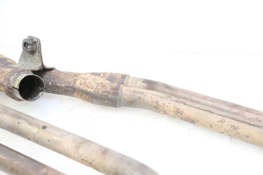 photo de COLETOR HONDA ST PAN EUROPEAN 1100 (1990 - 2002) - Pontos de fixação