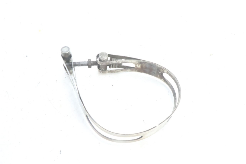 photo de ABRAÇADEIRA DE ESCAPE PIAGGIO MP3 500 (2016 - 2018) - Ampliação técnica