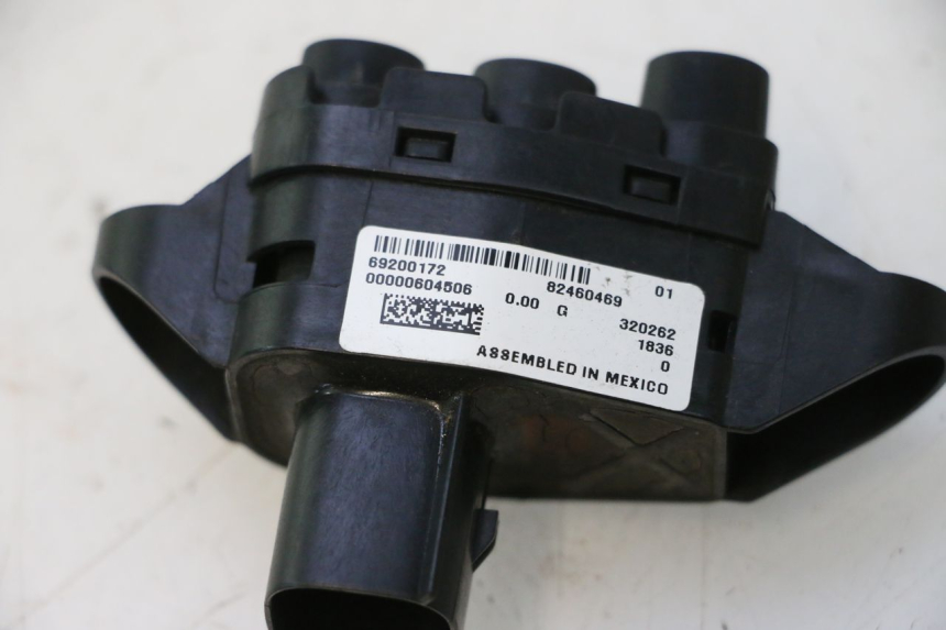 photo de INTERRUPTOR DE LUZ DE NEBLINA HARLEY DAVIDSON ROAD GLIDE FLTRXSE 1920 (2018 - 2022) - Zoom do estado de desgaste