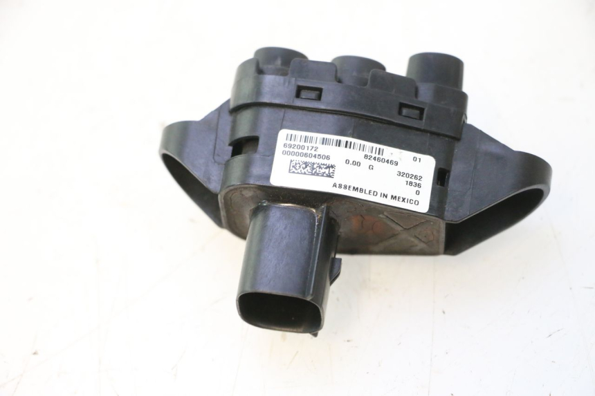 photo de INTERRUPTOR DE LUZ DE NEBLINA HARLEY DAVIDSON ROAD GLIDE FLTRXSE 1920 (2018 - 2022) - Outro ângulo de visão