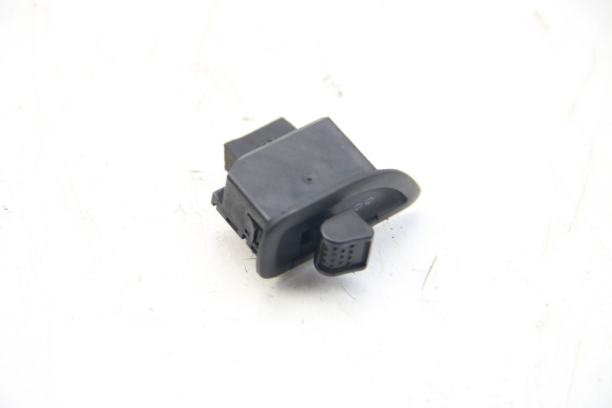 photo de COMANDO DE SETAS PIAGGIO BEVERLY 125 (2010 - 2015) - Outro ângulo de visão