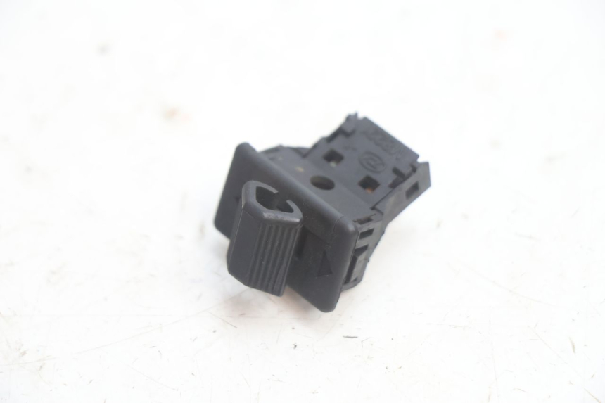 photo de COMUTADOR DE SETAS PEUGEOT BUXY 50 (1993 - 1998) - Detalhe da peça
