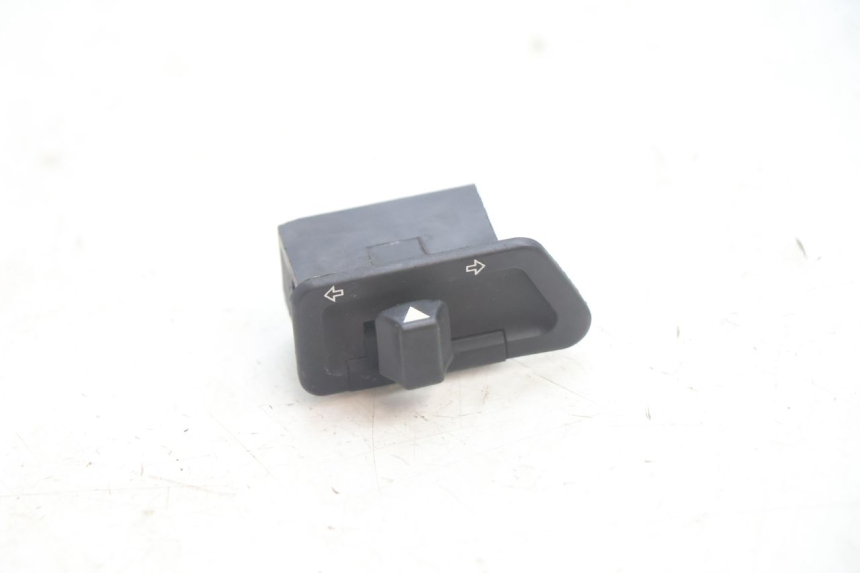 photo de INTERRUPTOR DE SETAS TGB CITY RS 50 (2011 - 2016) - Vista principal