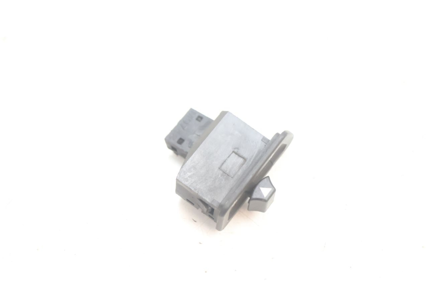 photo de INTERRUPTOR DE SETAS TGB CITY RS 50 (2011 - 2016) - Detalhe da peça