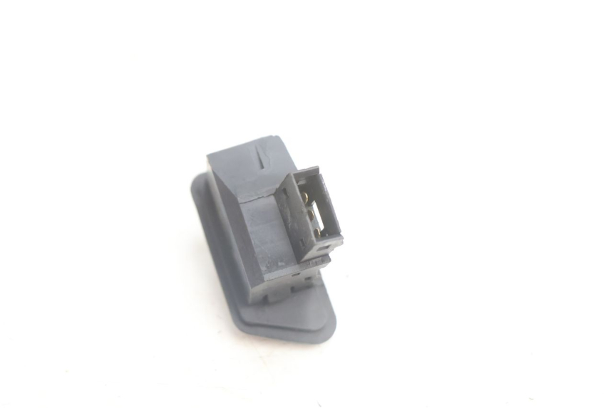 photo de INTERRUPTOR DE SETAS TGB CITY RS 50 (2011 - 2016) - Outro ângulo de visão